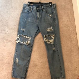 Kendall and Kylie ripped boyfriend jeans